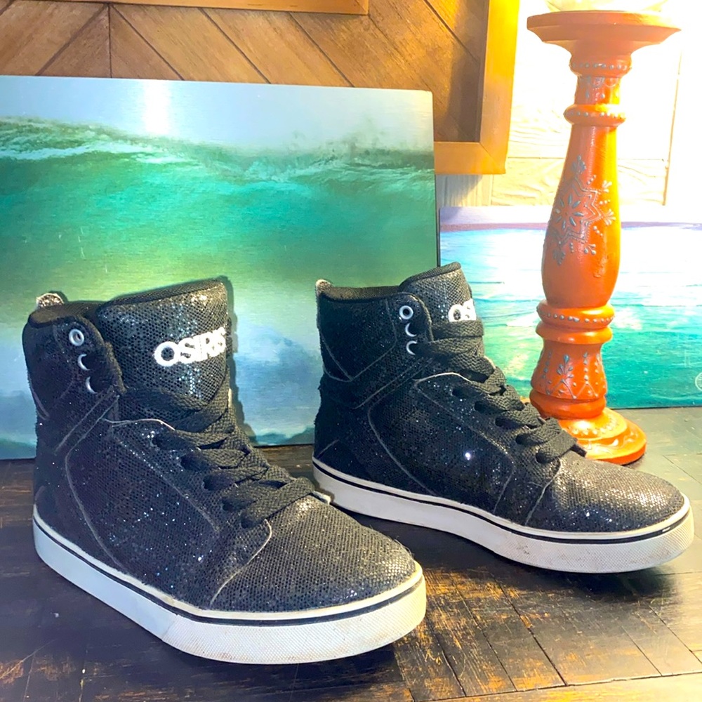 Girls black sparkle Osiris high top skate board shoes